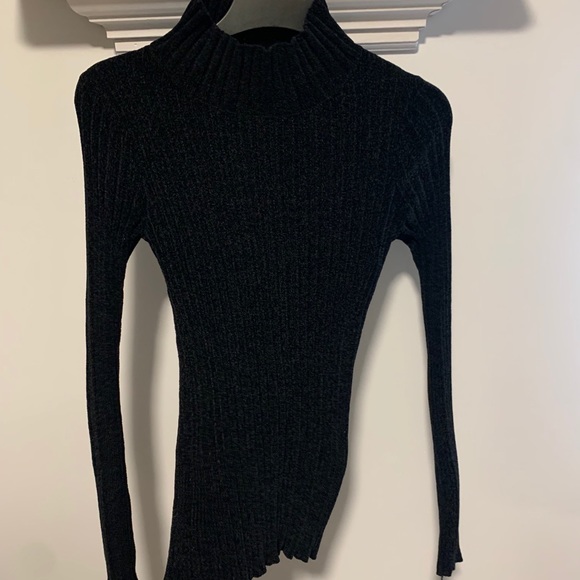 Classic black turtleneck - Picture 2 of 5
